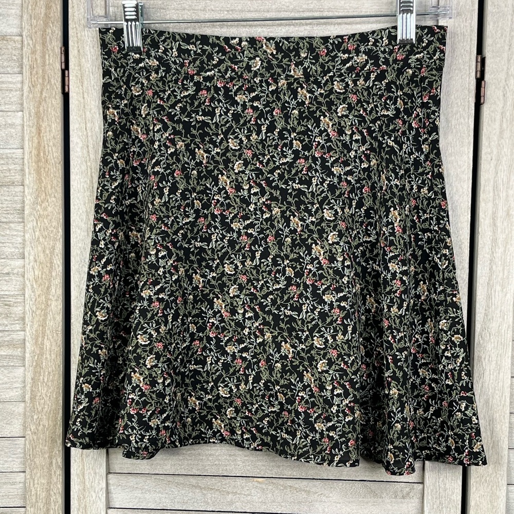 Cottage Floral A Line Mini Skirt Black/Multi-Small